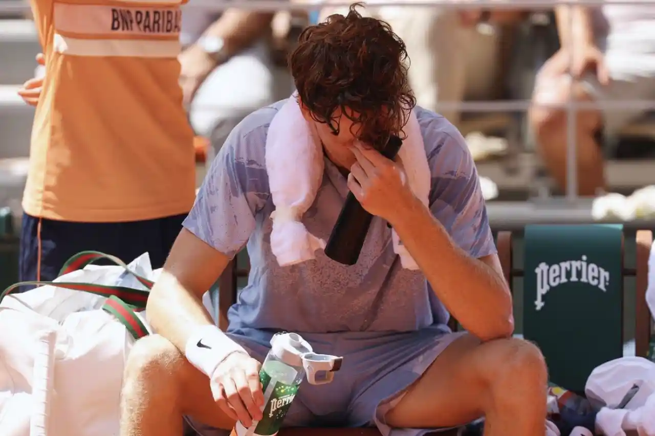 Sinner – Cerundolo: Jannik fuori dal Roland Garros dopo la clamorosa sconfitta a Parigi