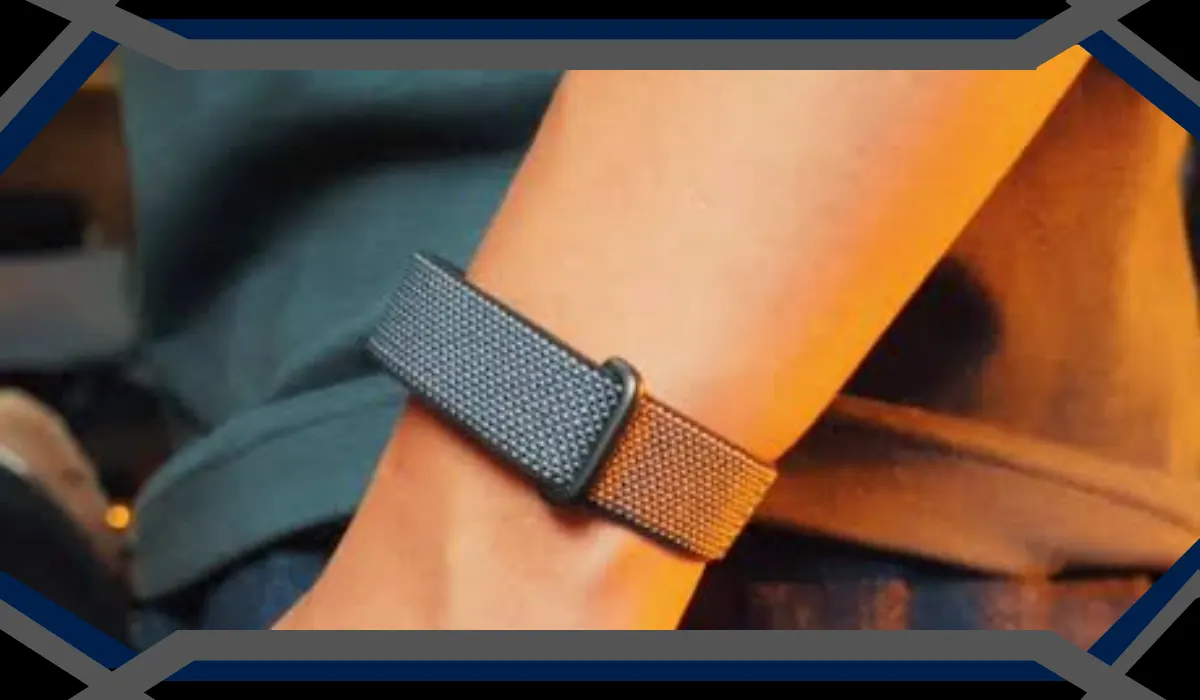 Google Fitbit Air Could Be the Perfect Screenless Smartwatch Alternative